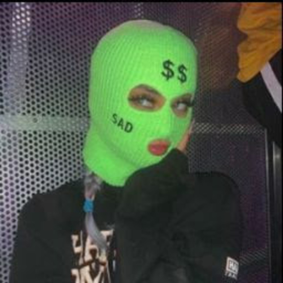 Meet your Posher, Gjsselle - Picture 1 of 1